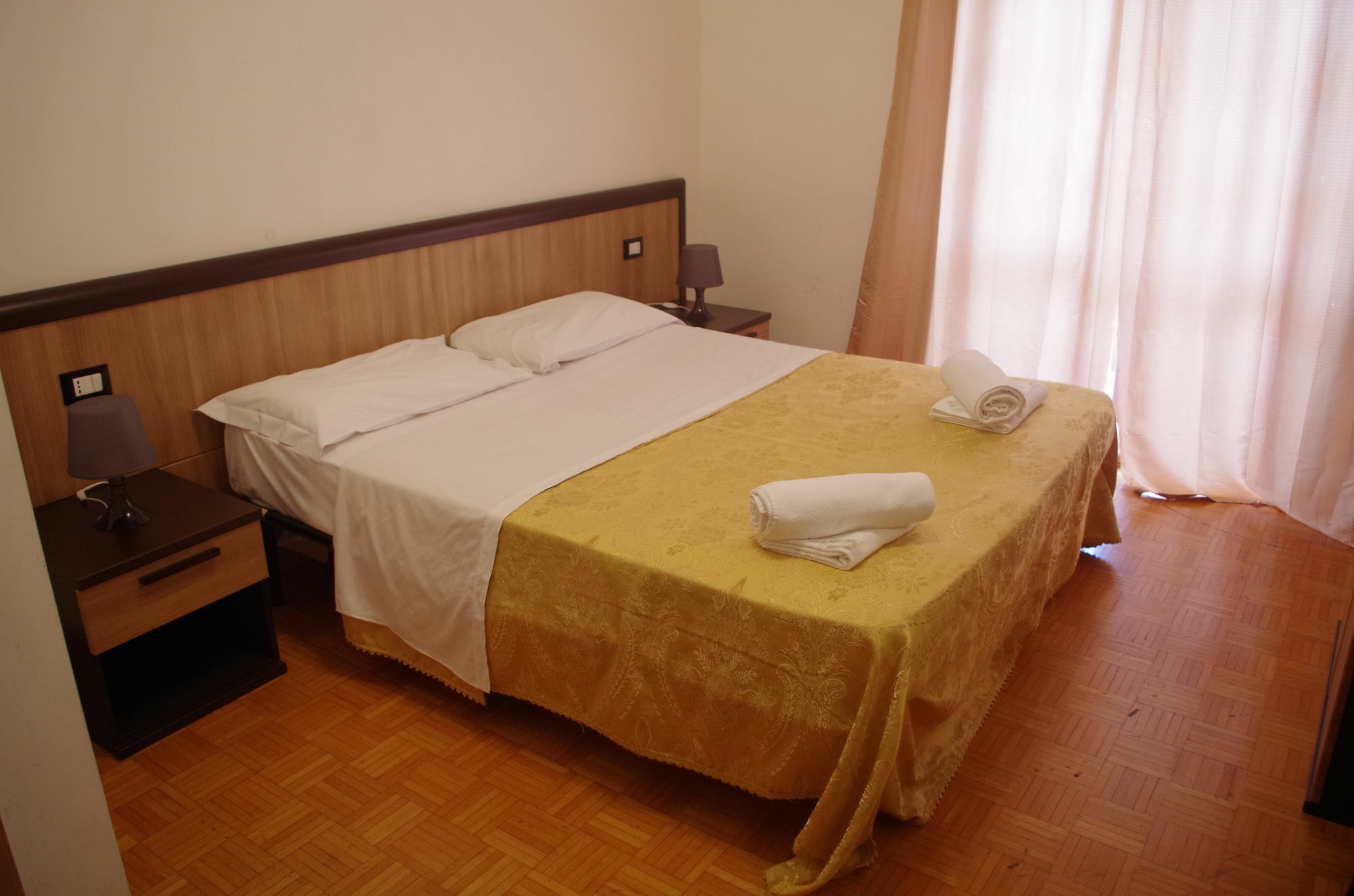 Euro Inn B&B Milan Bagian luar foto